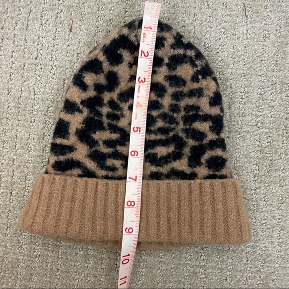 J Crew Tiger Beanie Hat Womans - Picture 6 of 7